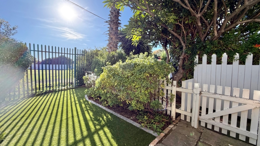 To Let 3 Bedroom Property for Rent in Longdown Western Cape